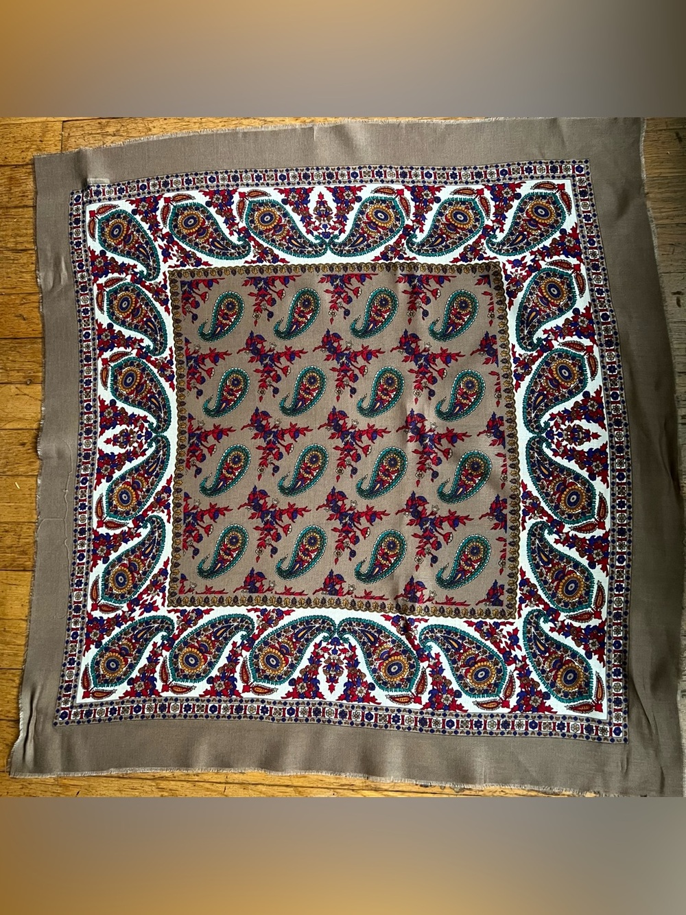 Vintage Paisley pattern 1960s scarf 29 in. Square by Glenex